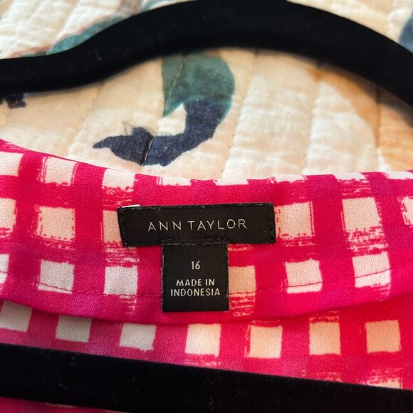 Ann Taylor Blouse - Picture 3 of 4